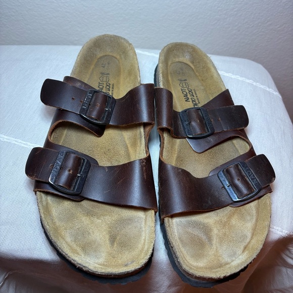 Sandals_&_Flip_Flops